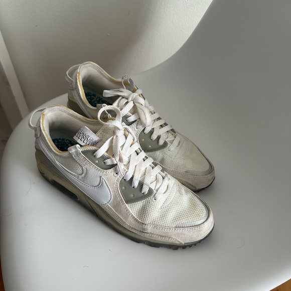 Nike Air Max Terrascape 90 in ‘Triple White’ - Picture 3 of 6